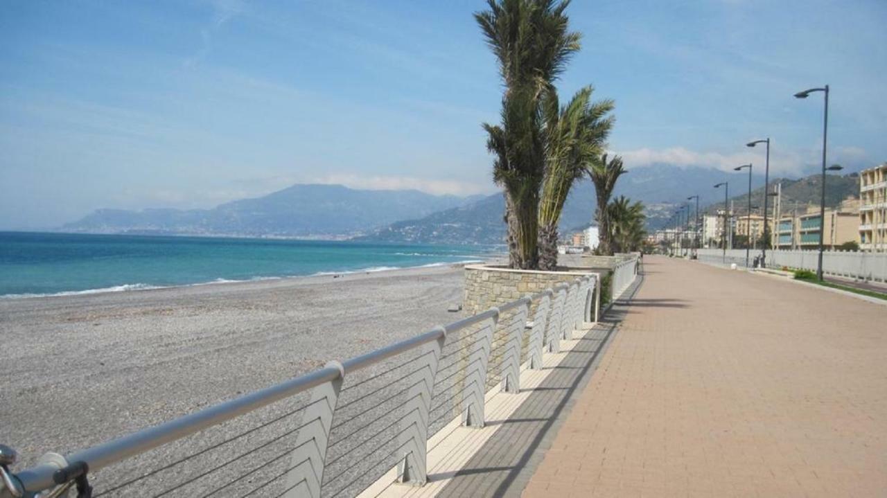 Hotel Della Punta Bordighera Exterior photo